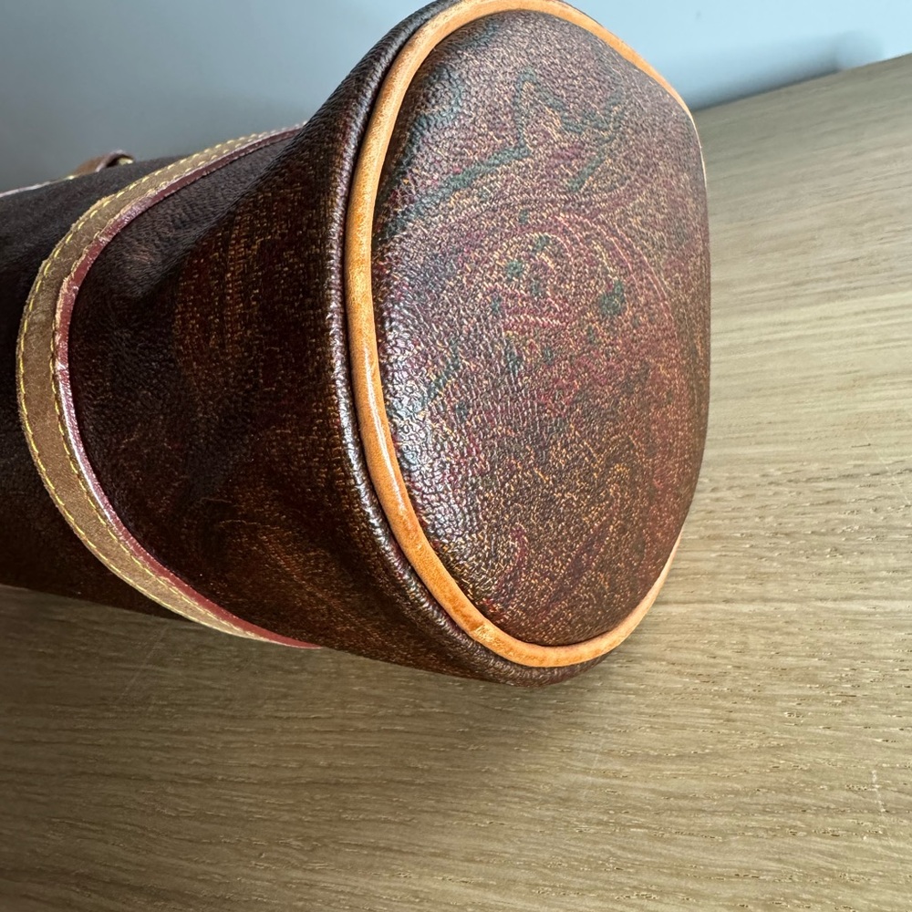 Vintage Etro Milano barrel handbag - Picture 3 of 15